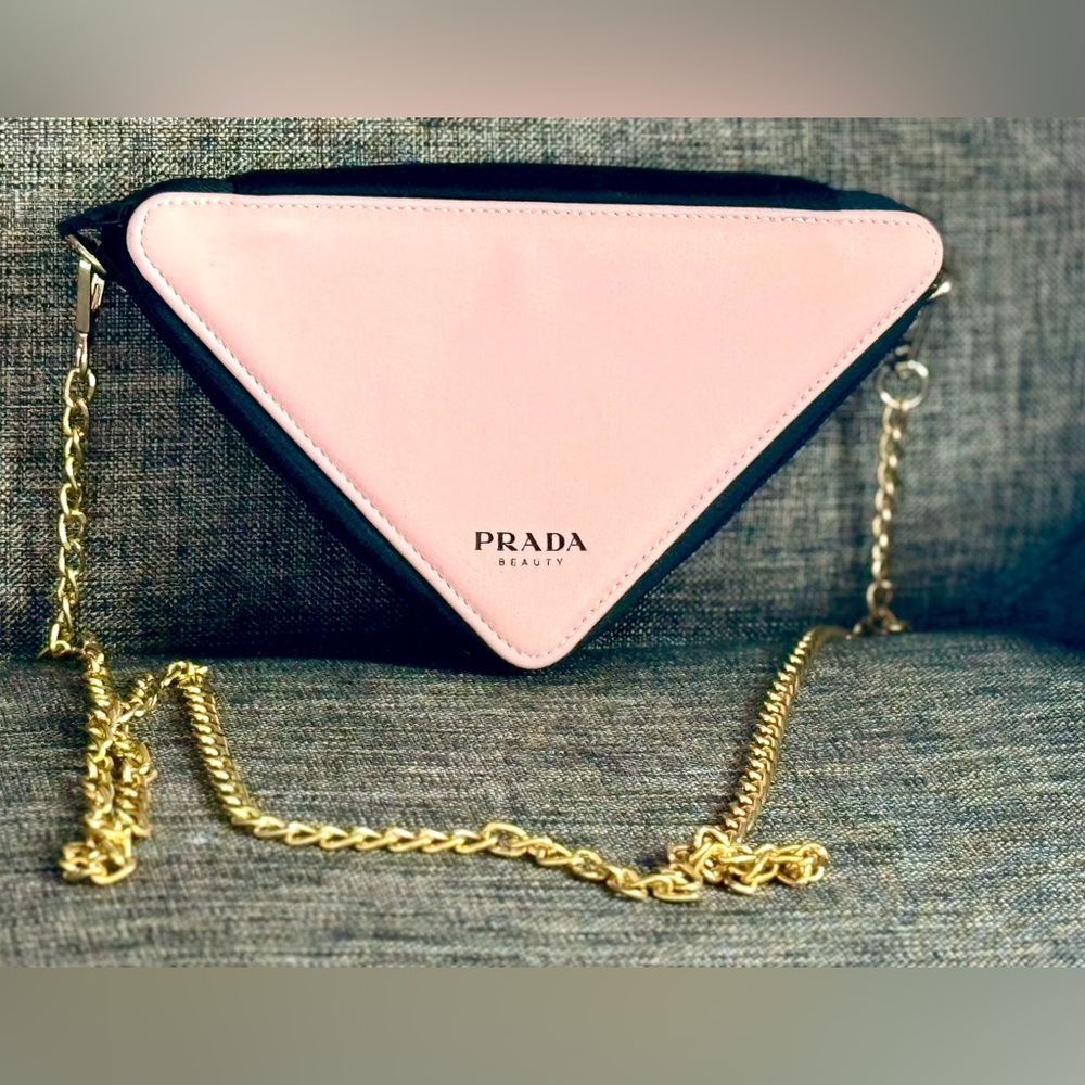 Prada Beauty Pink and Black Triangle Clutch/crossbody With Stunning Gold chain - Picture 7 of 9